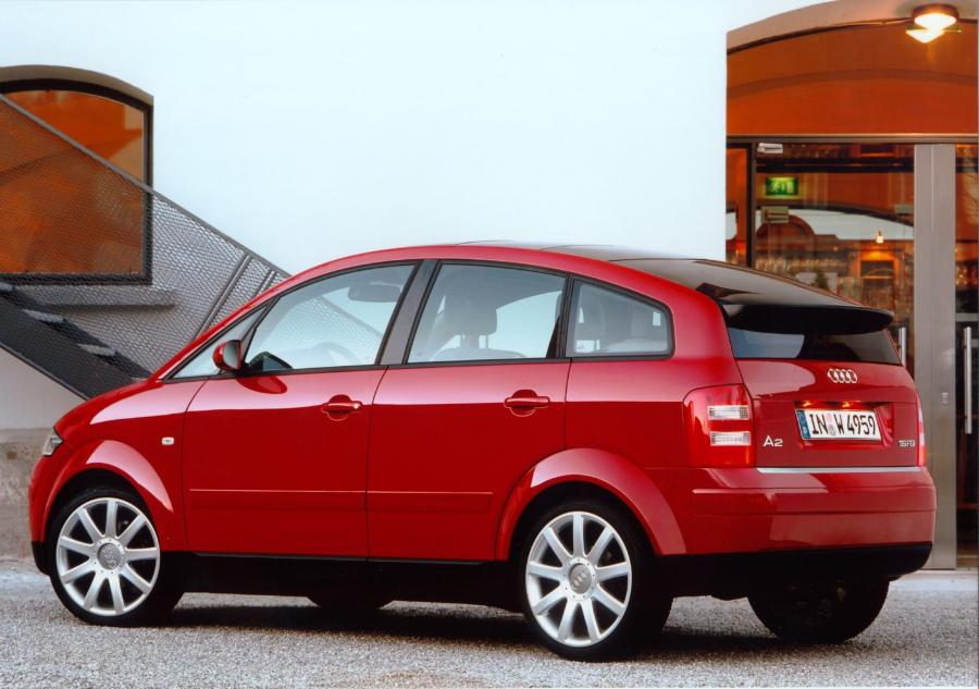  Audi A2 1.6 FSI 2002 года  (WW) (фото 8 из 16)